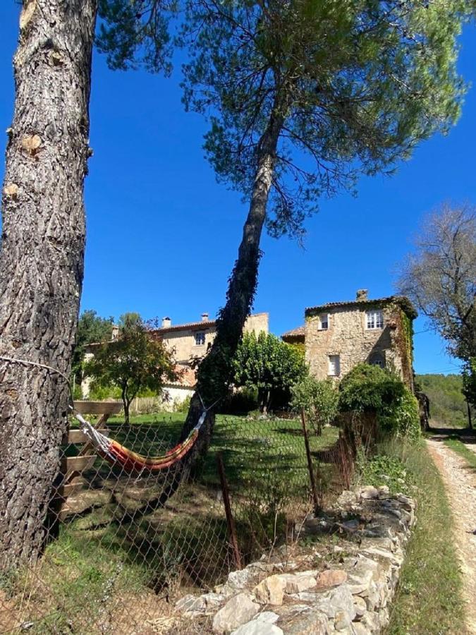 Domaine Le Petit Hameau Aparthotel Cotignac Exterior foto